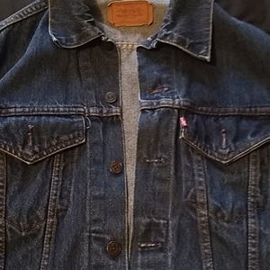 Ladies red tag Levi jacket size LG.